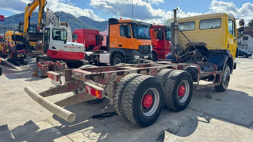 Mercedes-Benz SK 2627 6x4 chassis - V6 - full spring - Camion şasiu: Foto 4 Mercedes-Benz SK 2627 6x4 chassis - V6 - full spring - Camion şasiu: Foto 4