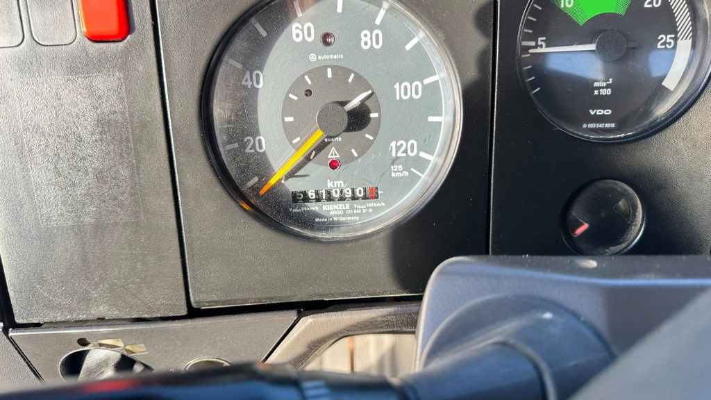 Camion şasiu Mercedes-Benz SK 3234 8x4 chassis: Foto 21