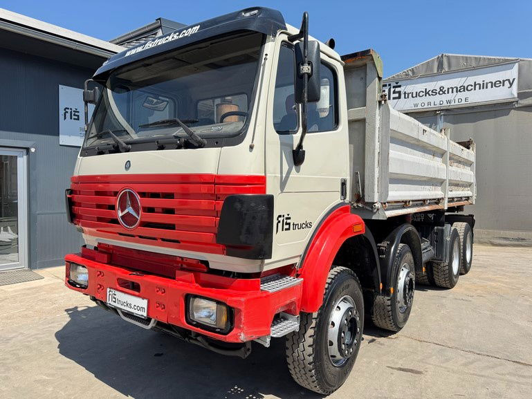 Mercedes-Benz SK 3235 8X4 tipper - V8 - top conditon - Camion basculantă: Foto 1 Mercedes-Benz SK 3235 8X4 tipper - V8 - top conditon - Camion basculantă: Foto 1