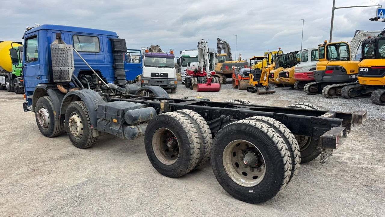 Scania 113H 310 8x4 chassis - full spring - Camion şasiu: Foto 5 Scania 113H 310 8x4 chassis - full spring - Camion şasiu: Foto 5