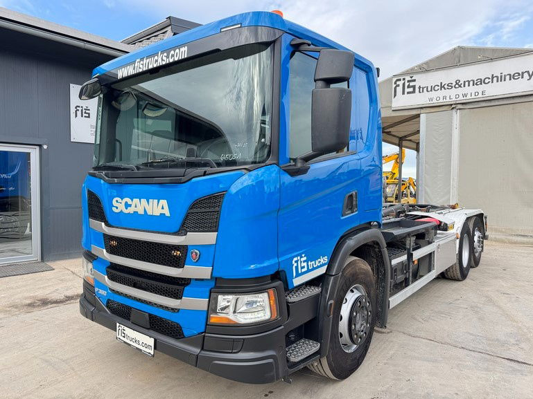 Scania P 360 6x2 palfinger abroll tipper - steering axle - Camion transport containere/ Swap body: Foto 1 Scania P 360 6x2 palfinger abroll tipper - steering axle - Camion transport containere/ Swap body: Foto 1