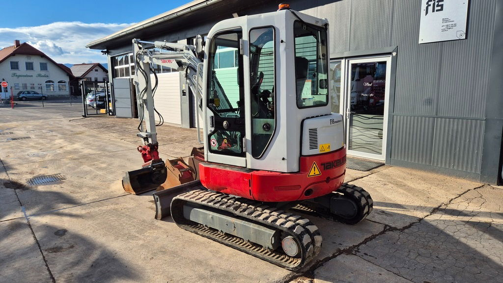 Takeuchi TB138FR - Powertilt - 3X Buckets - 2015 Year - Mini excavator: Foto 4 Takeuchi TB138FR - Powertilt - 3X Buckets - 2015 Year - Mini excavator: Foto 4