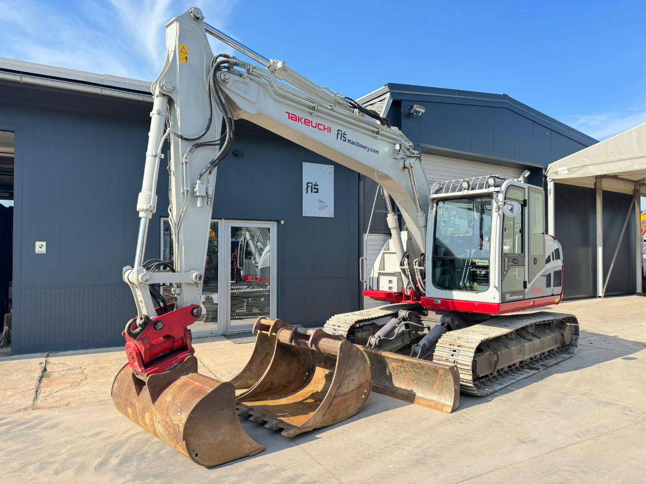 Takeuchi TB2150R - 2017 Year - Powertilt - 3X Buckets - Excavator pe şenile: Foto 1 Takeuchi TB2150R - 2017 Year - Powertilt - 3X Buckets - Excavator pe şenile: Foto 1