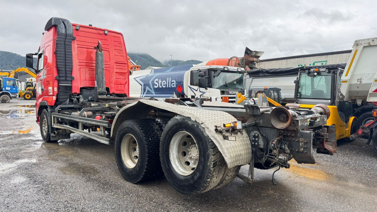 Volvo FH 12 460 6x2 Meiller abroll tipper - motor brake - lifting axle - Camion transport containere/ Swap body: Foto 4 Volvo FH 12 460 6x2 Meiller abroll tipper - motor brake - lifting axle - Camion transport containere/ Swap body: Foto 4