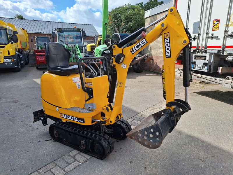 JCB 8008 CTS - Mini excavator: Foto 1 JCB 8008 CTS - Mini excavator: Foto 1