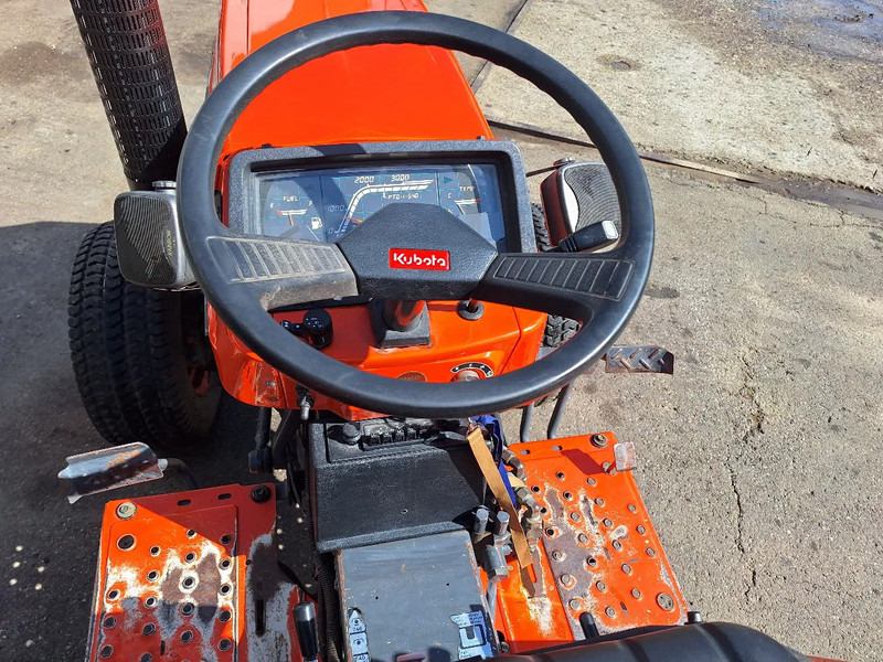 Kubota B2150 - Tractor electric: Foto 5 Kubota B2150 - Tractor electric: Foto 5