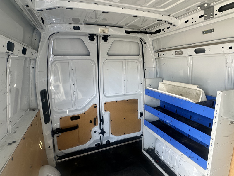 Renault Master 352 Hours + Airco - Autoutilitară: Foto 5 Renault Master 352 Hours + Airco - Autoutilitară: Foto 5