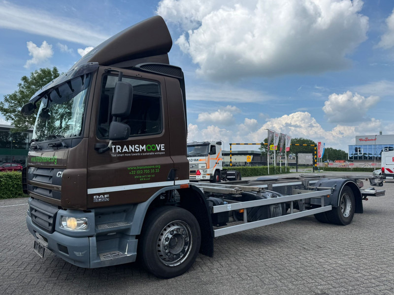 DAF CF65 220 - Camion şasiu: Foto 2 DAF CF65 220 - Camion şasiu: Foto 2
