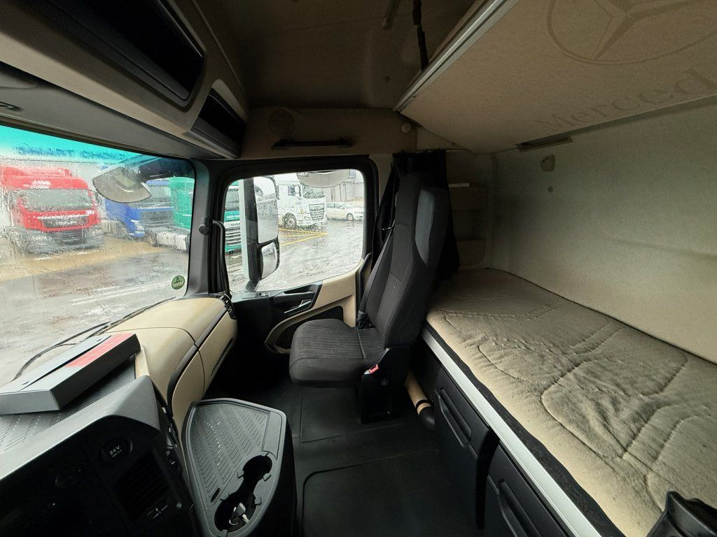 Cap tractor Mercedes-Benz 1845 Actros EURO 6 MEGA/lowdeck: Foto 12