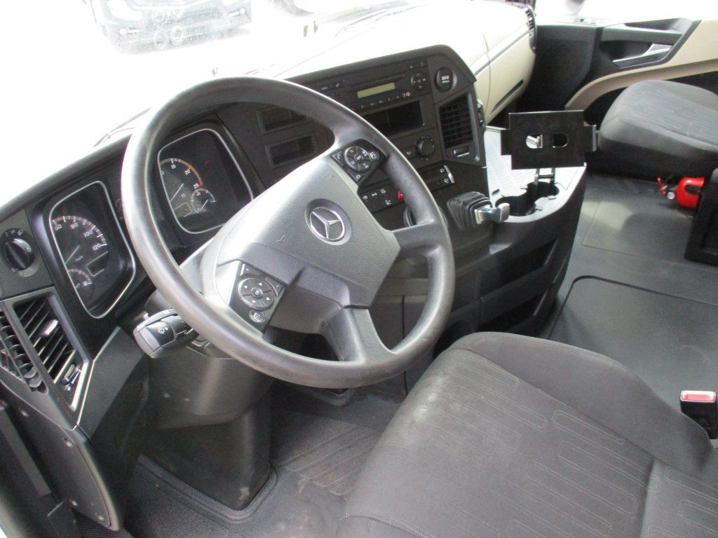 Cap tractor Mercedes-Benz 1845 Actros EURO 6 MEGA/lowdeck: Foto 9