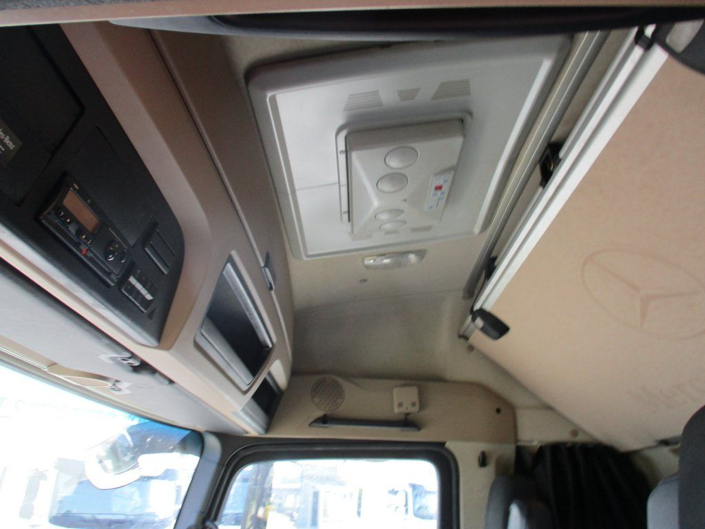 Cap tractor Mercedes-Benz 1845 Actros EURO 6 MEGA/lowdeck: Foto 15
