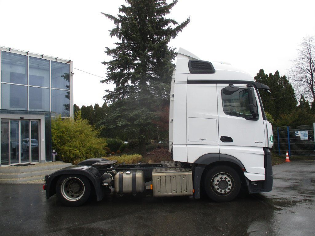 Mercedes-Benz 1845 Actros EURO 6 MEGA/lowdeck - Cap tractor: Foto 3 Mercedes-Benz 1845 Actros EURO 6 MEGA/lowdeck - Cap tractor: Foto 3