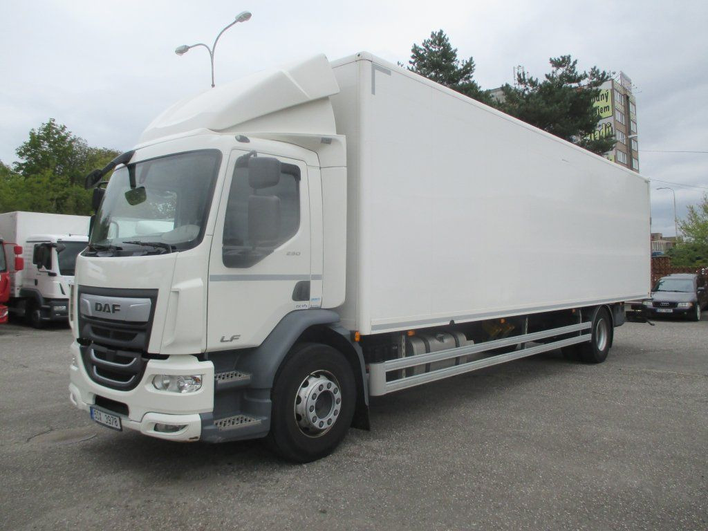 DAF 18.290 DAF 18.290 - Camion furgon: Foto 1 DAF 18.290 DAF 18.290 - Camion furgon: Foto 1