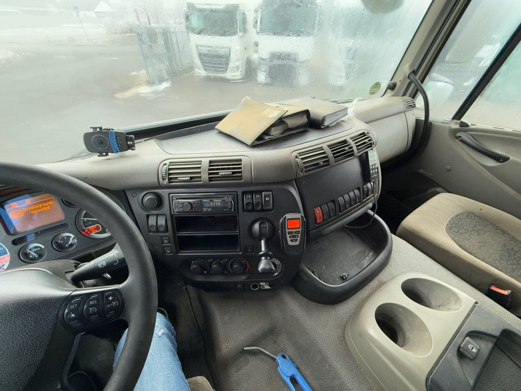 Leasing de  DAF CF85.460 8x4 S3 EURO 5 DAF CF85.460 8x4 S3 EURO 5: Foto 15