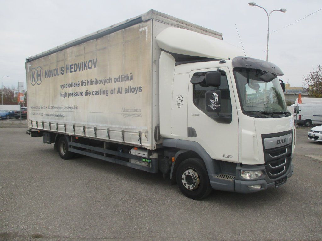 DAF LF 12.260 - Camion cu prelată: Foto 2 DAF LF 12.260 - Camion cu prelată: Foto 2