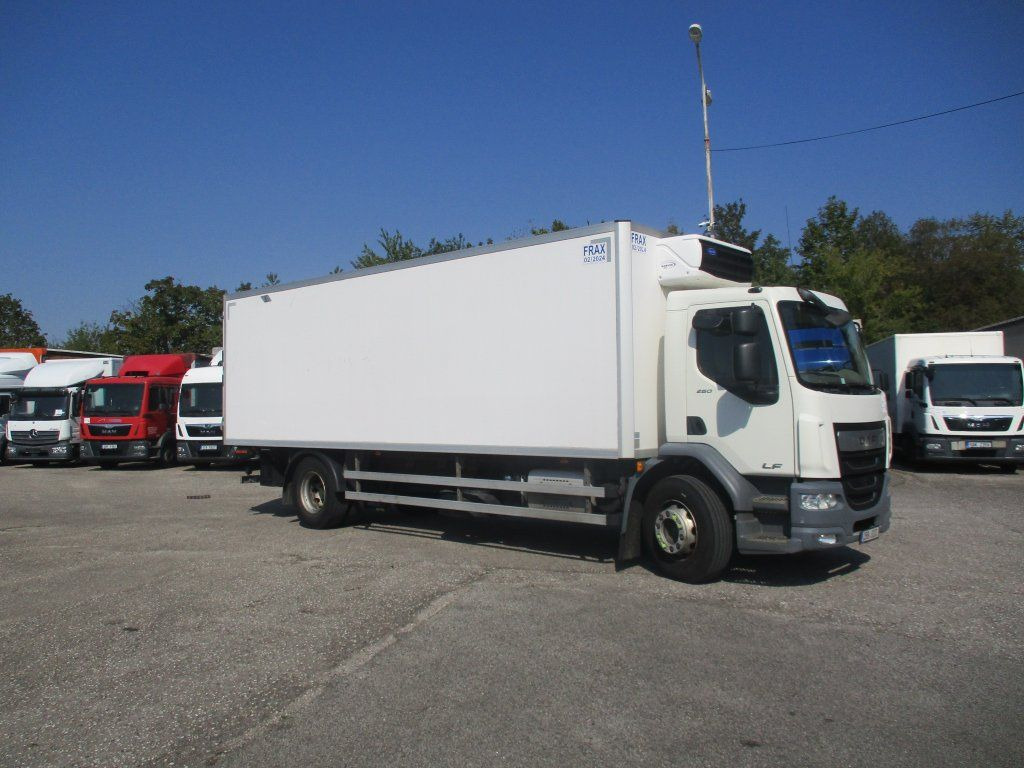 DAF LF 18.260 Xarios 600 DAF LF 18.260 Xarios 600 - Camion frigider: Foto 2 DAF LF 18.260 Xarios 600 DAF LF 18.260 Xarios 600 - Camion frigider: Foto 2
