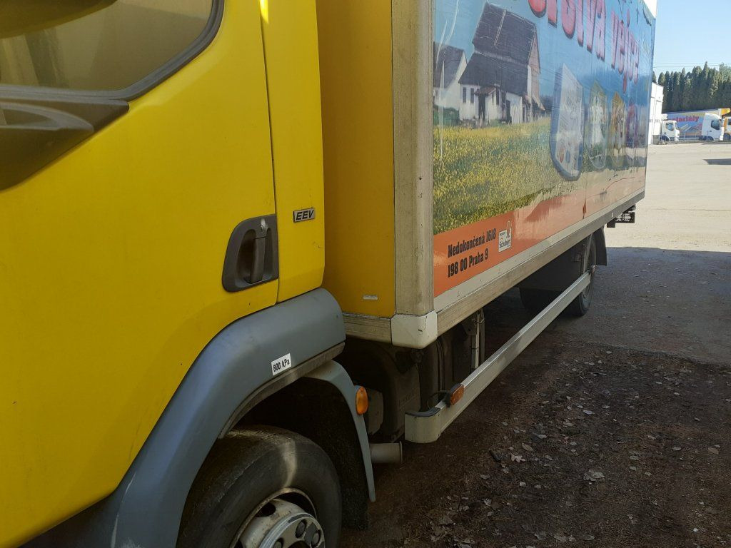 DAF LF45.210 mit Carrier Motorschaden engineproblem - Camion frigider: Foto 4 DAF LF45.210 mit Carrier Motorschaden engineproblem - Camion frigider: Foto 4