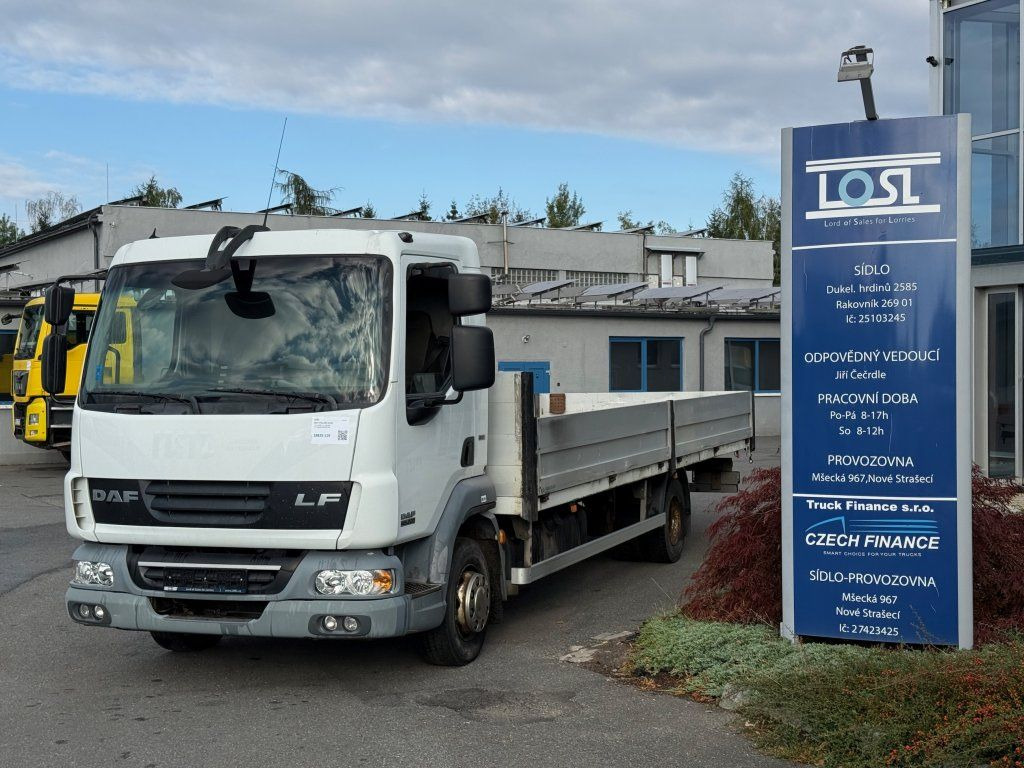 DAF LF45.220 EURO 5 - Camion platformă: Foto 1 DAF LF45.220 EURO 5 - Camion platformă: Foto 1