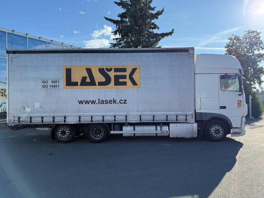 DAF XF440 EURO 6 6x2 - Camion cu prelată: Foto 3 DAF XF440 EURO 6 6x2 - Camion cu prelată: Foto 3