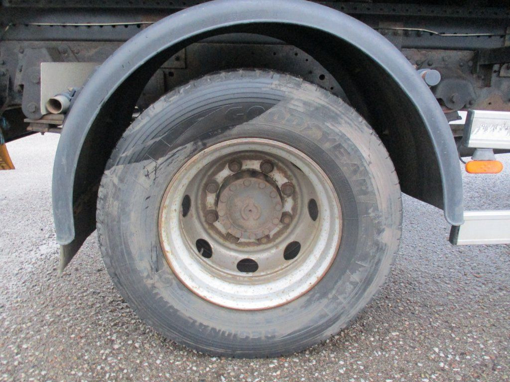 Camion cu cârlig Iveco  140E22: Foto 18