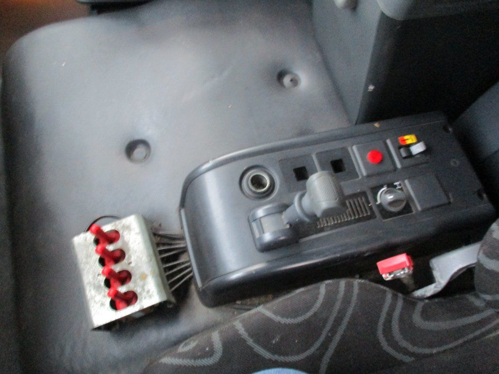 Camion cu cârlig Iveco  140E22: Foto 15