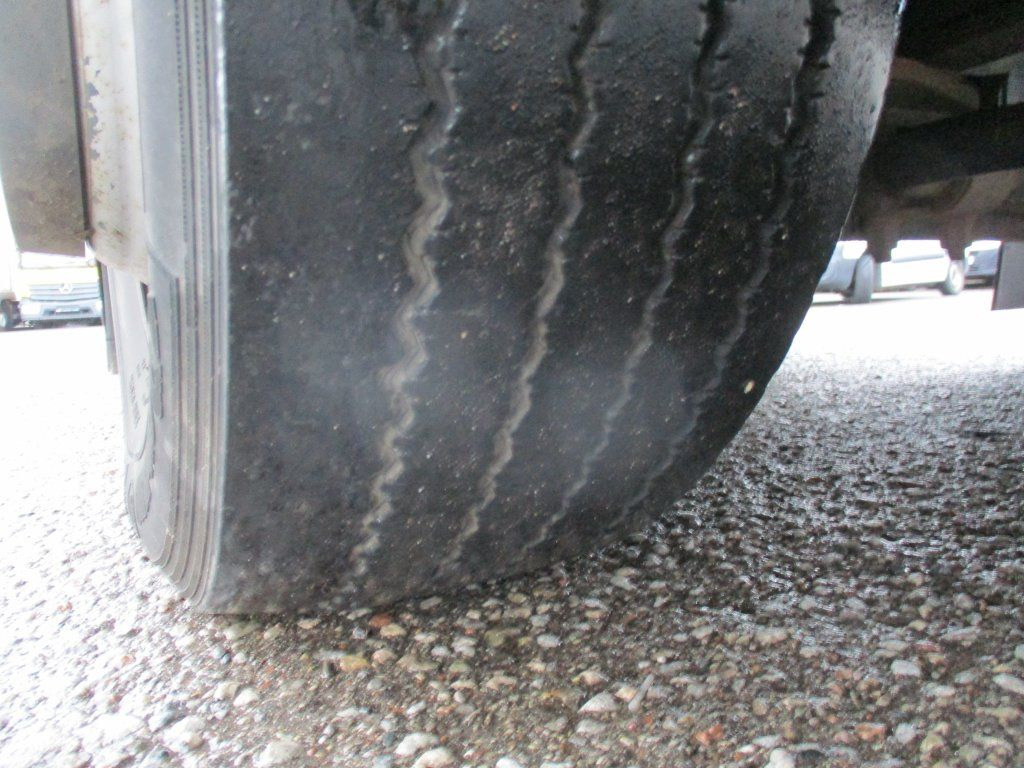 Camion cu cârlig Iveco  140E22: Foto 13