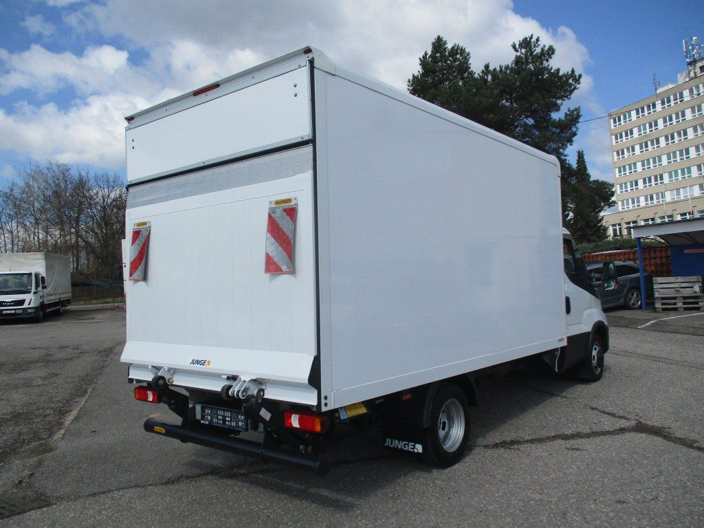 Iveco 35C16 Daily,2.3L Palfinger - Autoutilitară box: Foto 5 Iveco 35C16 Daily,2.3L Palfinger - Autoutilitară box: Foto 5