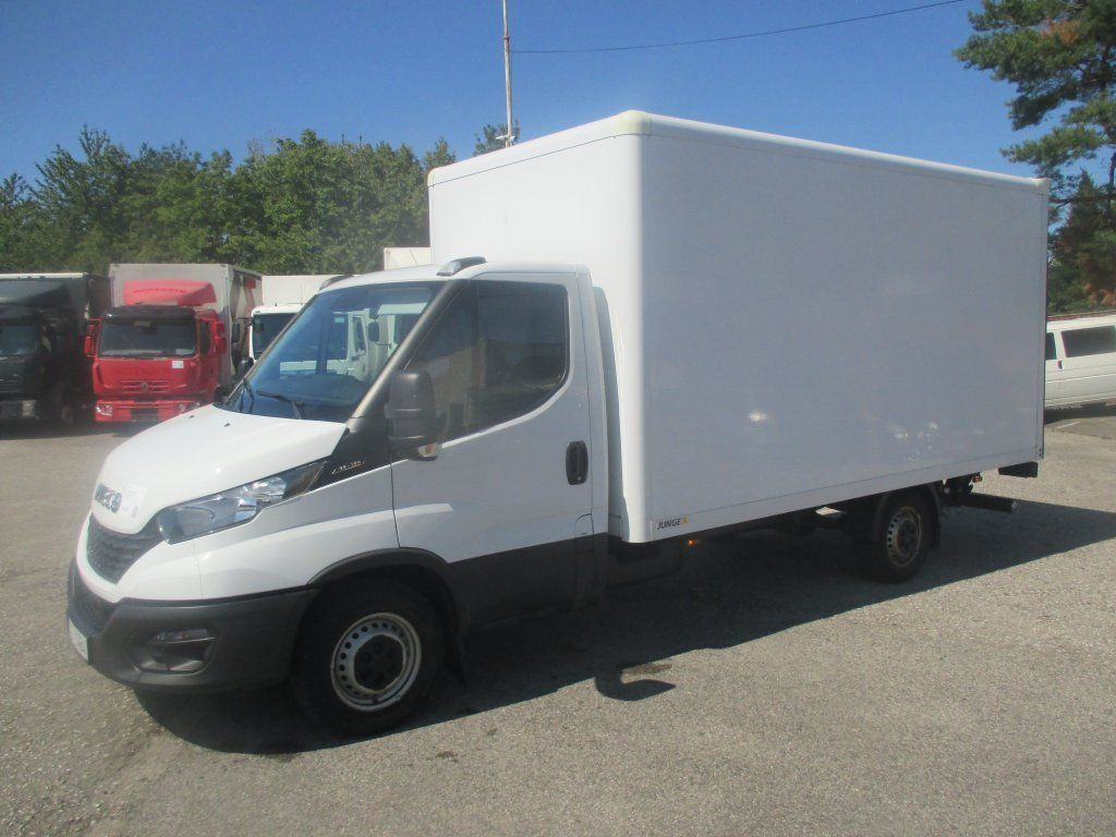 Iveco 35S16 Daily EURO 6 - Dubă: Foto 1 Iveco 35S16 Daily EURO 6 - Dubă: Foto 1