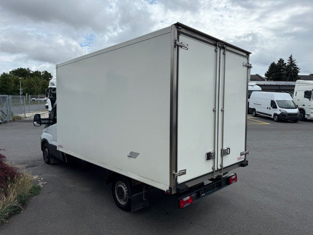 Iveco 35S16 Daily - Autoutilitară frigorifica: Foto 5 Iveco 35S16 Daily - Autoutilitară frigorifica: Foto 5