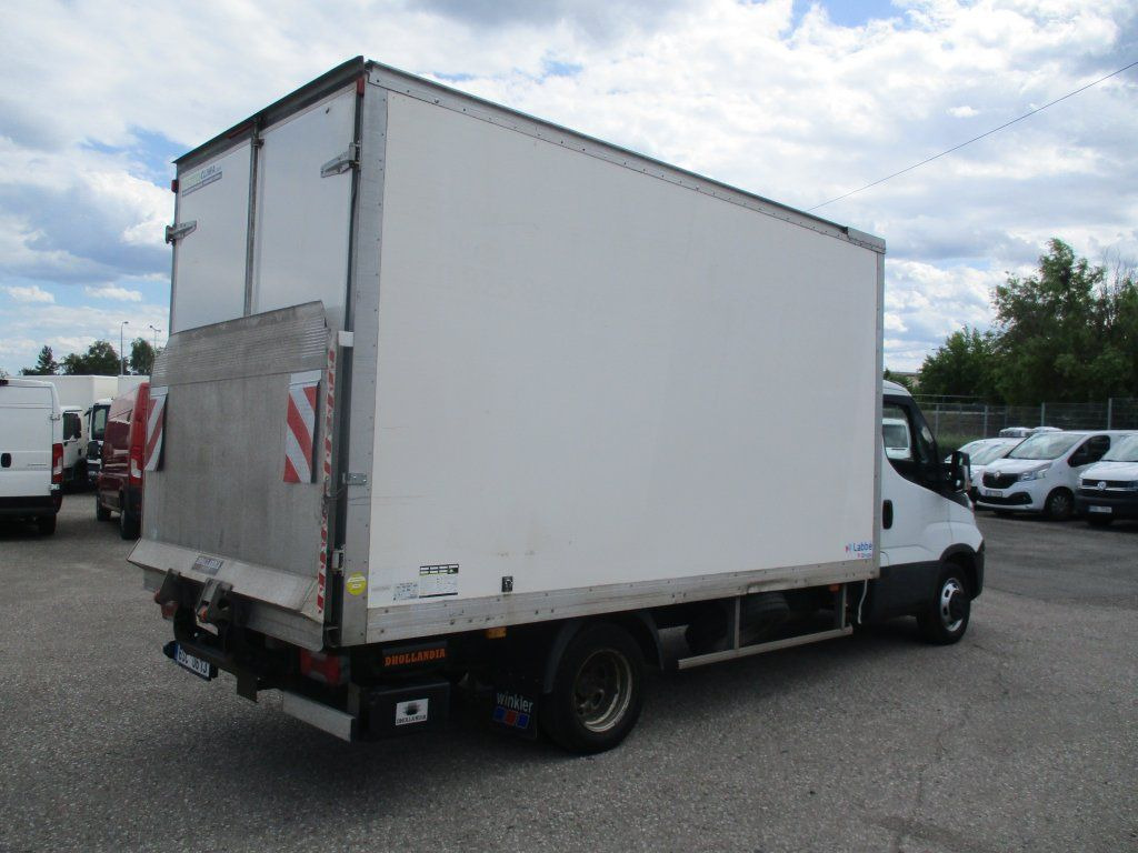 Iveco Daily 35C16 Dhollandia - Autoutilitară frigorifica: Foto 5 Iveco Daily 35C16 Dhollandia - Autoutilitară frigorifica: Foto 5