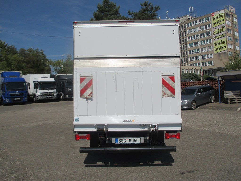 Iveco Daily 35C16 - Autoutilitară box: Foto 5 Iveco Daily 35C16 - Autoutilitară box: Foto 5