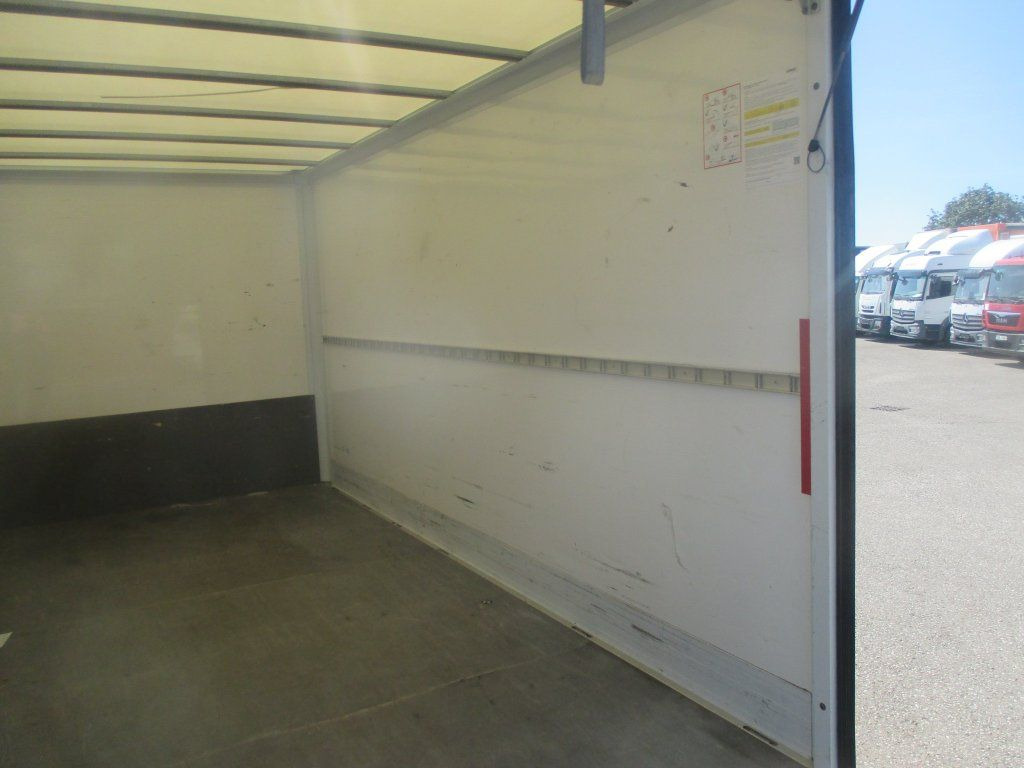 Dubă Iveco Daily 35S16: Foto 10