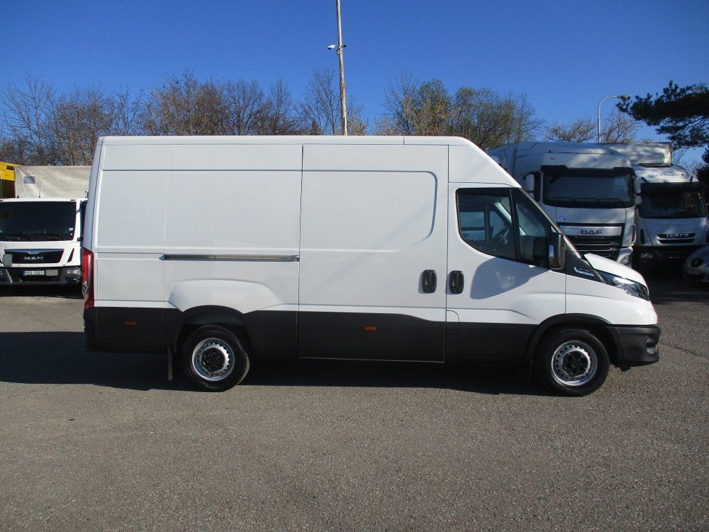 Iveco Daily 35S16 - Dubă: Foto 3 Iveco Daily 35S16 - Dubă: Foto 3