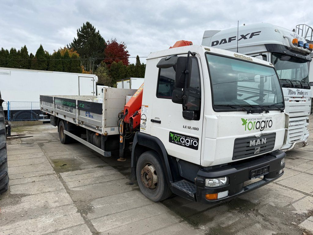 MAN 12.185 EURO 3 Kran UNBEWEGLICH - Camion cu macara: Foto 2 MAN 12.185 EURO 3 Kran UNBEWEGLICH - Camion cu macara: Foto 2