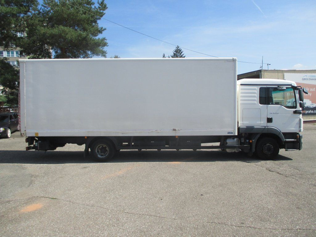 MAN TGL 12.250 - Camion furgon: Foto 4 MAN TGL 12.250 - Camion furgon: Foto 4