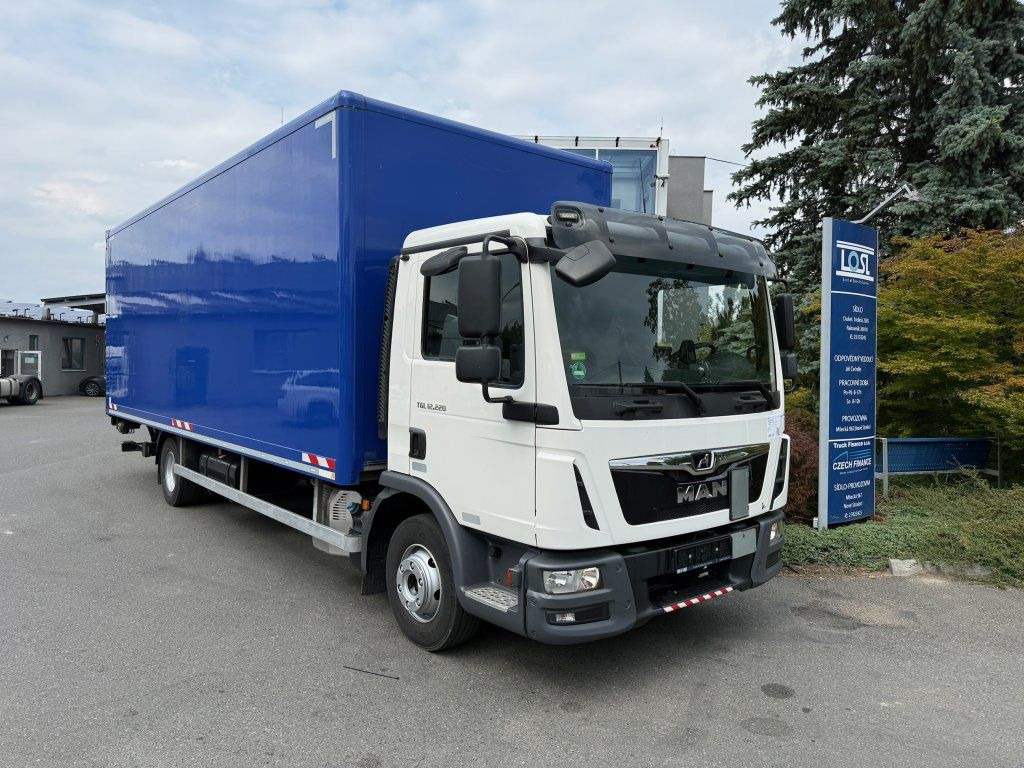 MAN TGL12.220 EURO 6 - Camion furgon: Foto 2 MAN TGL12.220 EURO 6 - Camion furgon: Foto 2