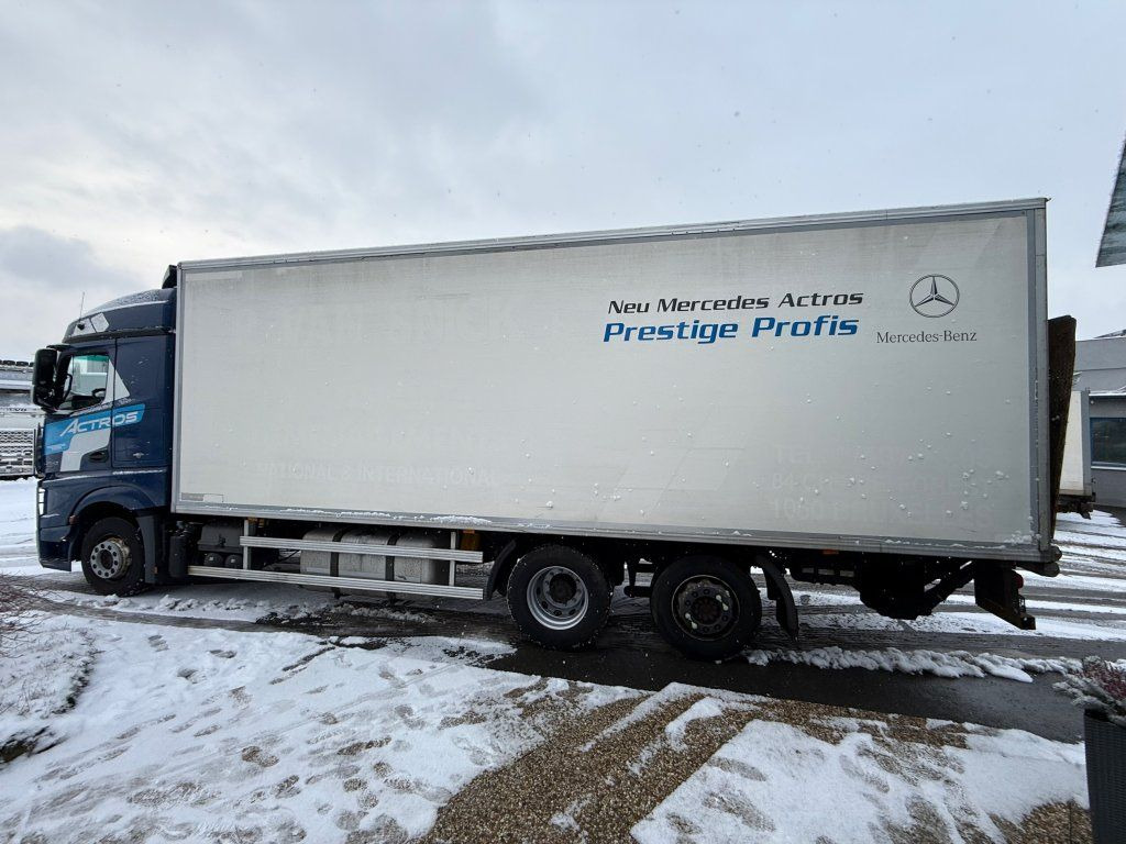 Mercedes-Benz 2542 Actros 6x2 EURO 6 - Camion frigider: Foto 5 Mercedes-Benz 2542 Actros 6x2 EURO 6 - Camion frigider: Foto 5