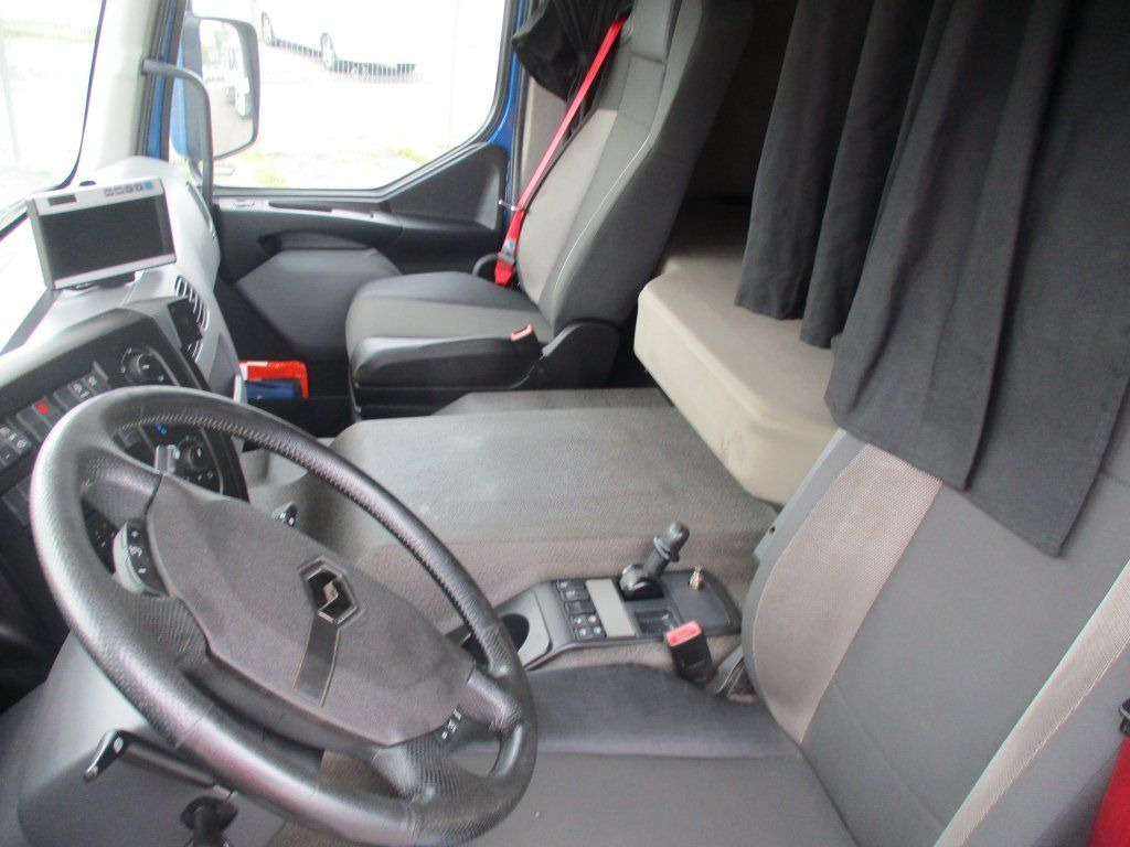 Renault D18, 320 - Camion furgon: Foto 4 Renault D18, 320 - Camion furgon: Foto 4