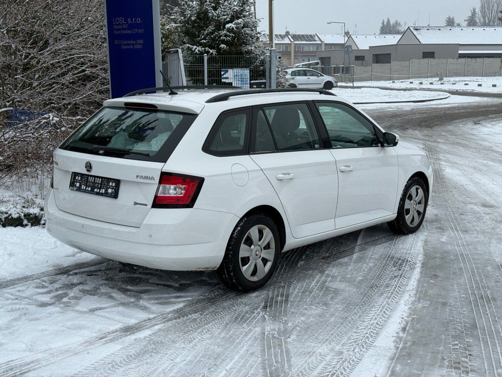 Skoda 1,4TDi kombi - Mașină break: Foto 4 Skoda 1,4TDi kombi - Mașină break: Foto 4
