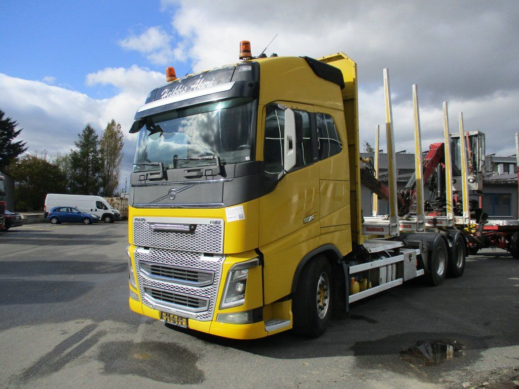 Volvo FH 16 750 6x4 + Fliegl - Camion forestier, Camion cu macara: Foto 2 Volvo FH 16 750 6x4 + Fliegl - Camion forestier, Camion cu macara: Foto 2
