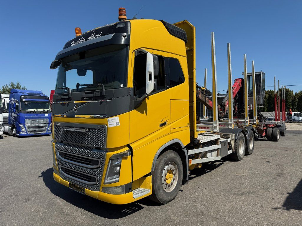 Volvo FH 16 750 6x4 + Fliegl - Camion forestier, Camion cu macara: Foto 3 Volvo FH 16 750 6x4 + Fliegl - Camion forestier, Camion cu macara: Foto 3