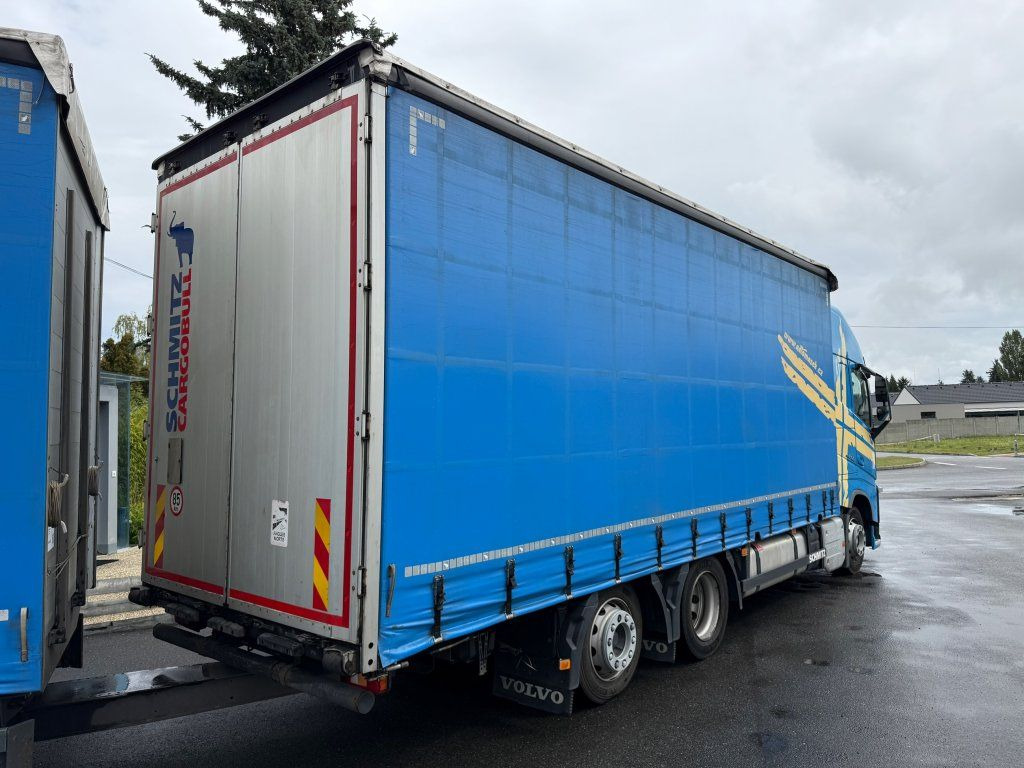 Volvo FH500 6x2 Euro 6 + Schmitz - Camion cu prelată: Foto 3 Volvo FH500 6x2 Euro 6 + Schmitz - Camion cu prelată: Foto 3