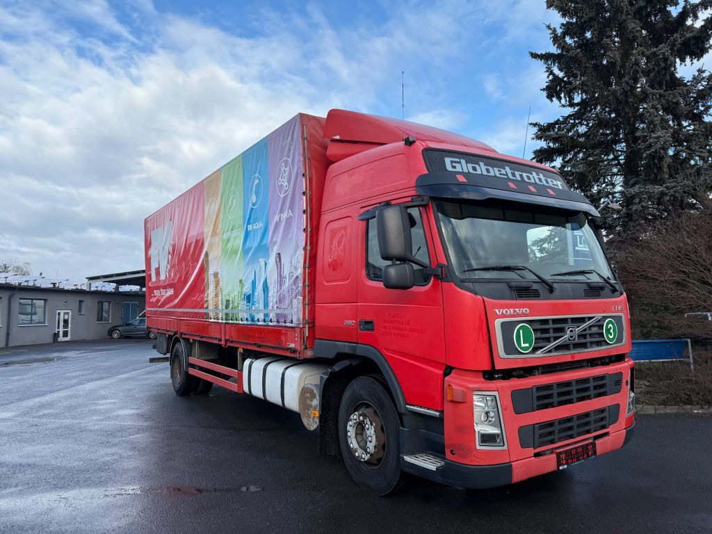 Volvo FM260 EURO 3 - Camion cu prelată: Foto 2 Volvo FM260 EURO 3 - Camion cu prelată: Foto 2