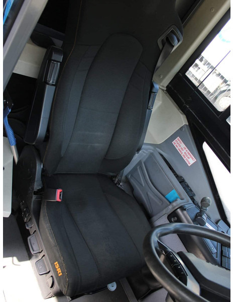 Iveco CROSSWAY Low Entry | EURO 6 | 2+2+1 | 41 SEATS - Autobuz urban: Foto 5 Iveco CROSSWAY Low Entry | EURO 6 | 2+2+1 | 41 SEATS - Autobuz urban: Foto 5