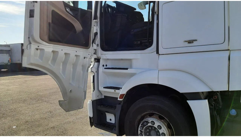 Mercedes-Benz Actros 1845 EEV - Cap tractor: Foto 4 Mercedes-Benz Actros 1845 EEV - Cap tractor: Foto 4