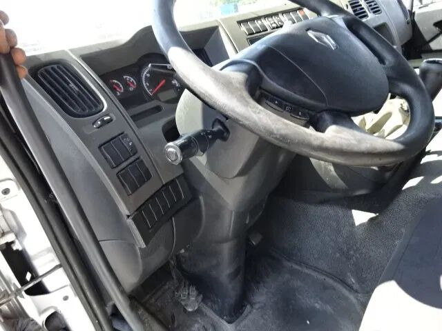 Renault Midlum 270 dxi - manual gearbox / steel suspension lames - Camion furgon: Foto 4 Renault Midlum 270 dxi - manual gearbox / steel suspension lames - Camion furgon: Foto 4