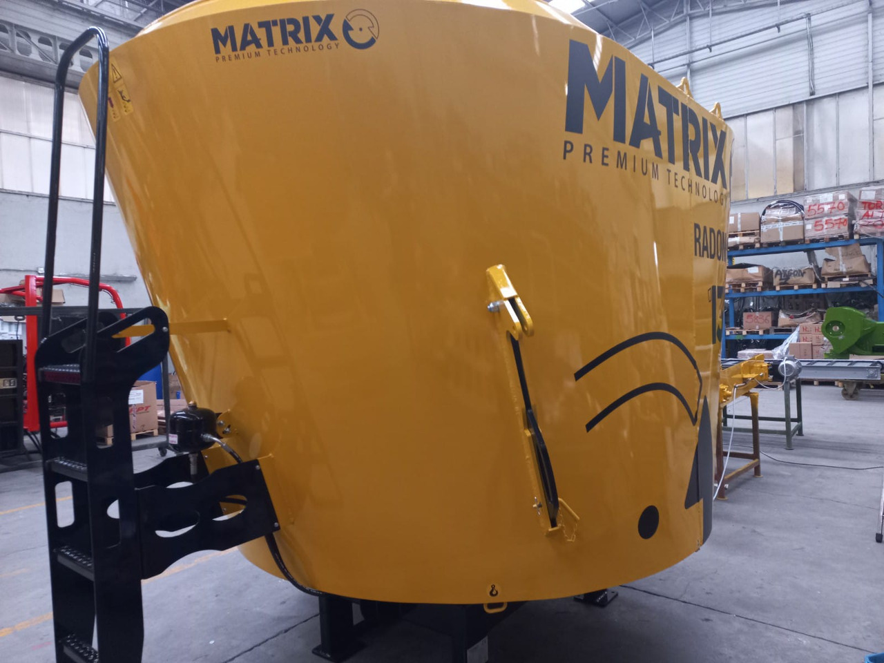 Italmix matrix radon bio elettric - Remorcă distribuit furaje: Foto 4 Italmix matrix radon bio elettric - Remorcă distribuit furaje: Foto 4