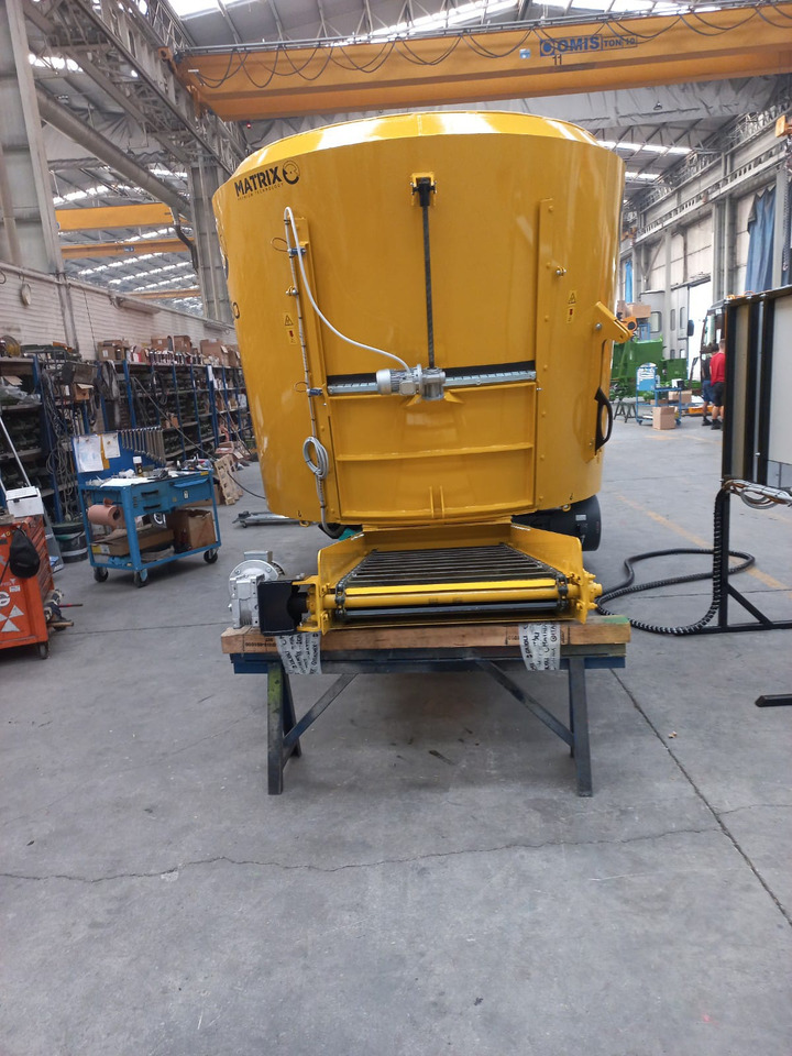 Italmix matrix radon bio elettric - Remorcă distribuit furaje: Foto 5 Italmix matrix radon bio elettric - Remorcă distribuit furaje: Foto 5