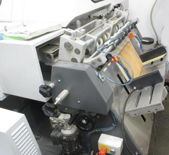 Heidelberg Eurobind HE 1200 four-clamp perfect binder - Mașină de îndosariat: Foto 3 Heidelberg Eurobind HE 1200 four-clamp perfect binder - Mașină de îndosariat: Foto 3
