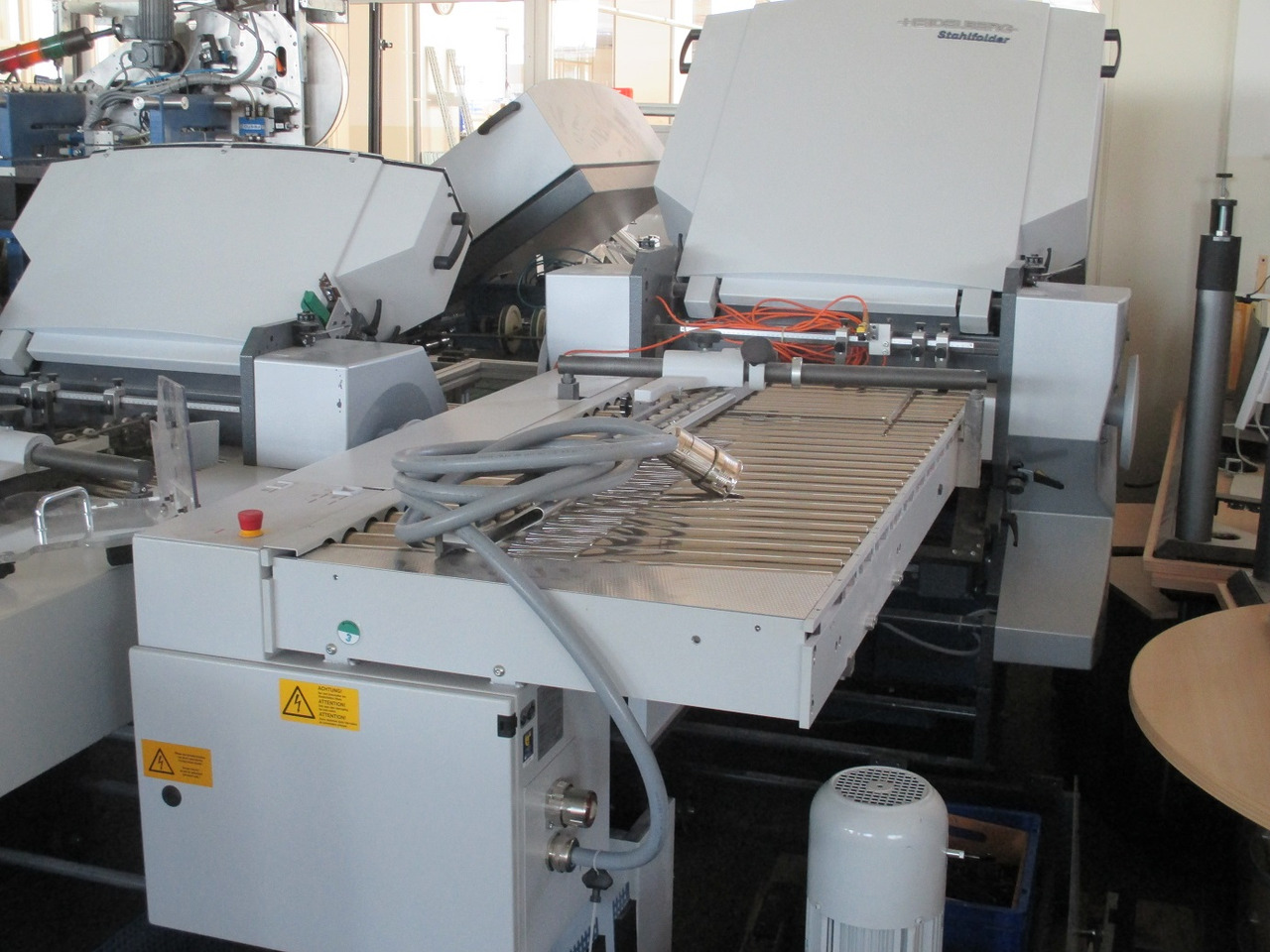 Heidelberg Stahlfolder PFH-82 pallet feeder with SSP-82 slitter shaft station - Mașină de pliat: Foto 3 Heidelberg Stahlfolder PFH-82 pallet feeder with SSP-82 slitter shaft station - Mașină de pliat: Foto 3